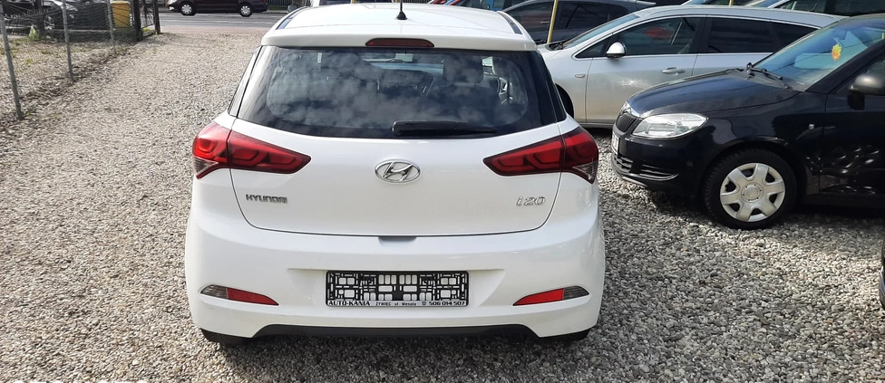 Hyundai i20 cena 32900 przebieg: 151000, rok produkcji 2016 z Elbląg małe 301